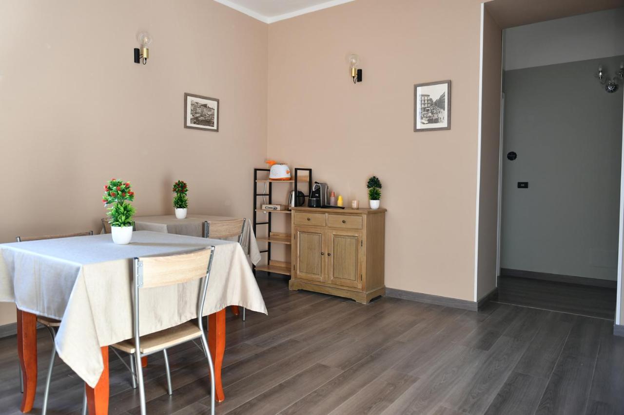 B&B A due passi Caserte Extérieur photo