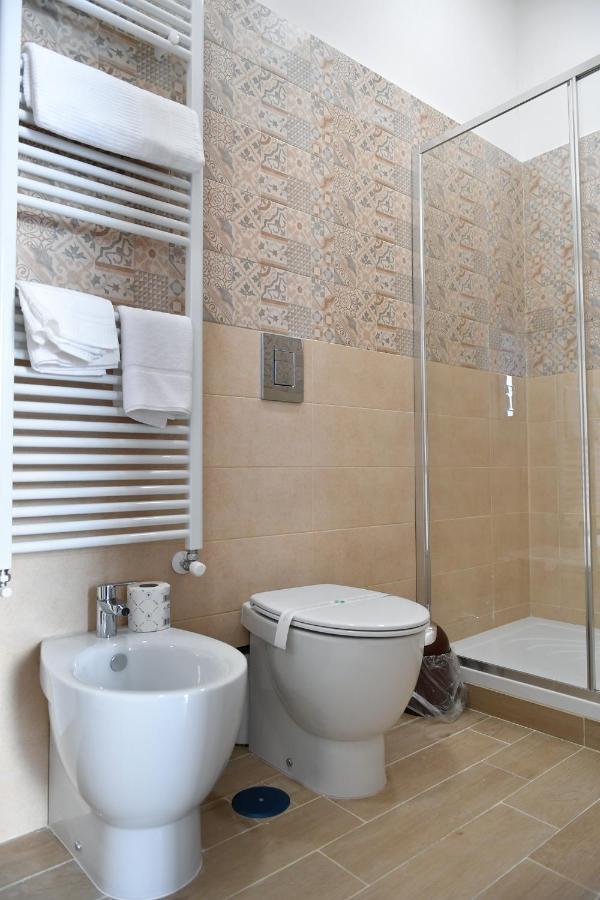 B&B A due passi Caserte Extérieur photo
