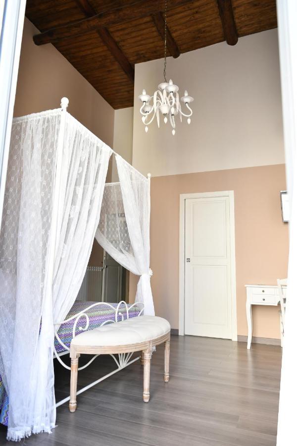 B&B A due passi Caserte Extérieur photo