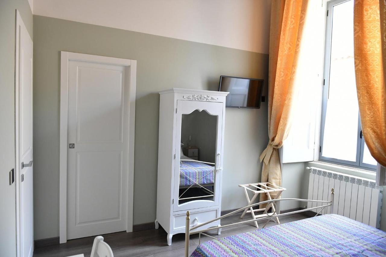 B&B A due passi Caserte Extérieur photo