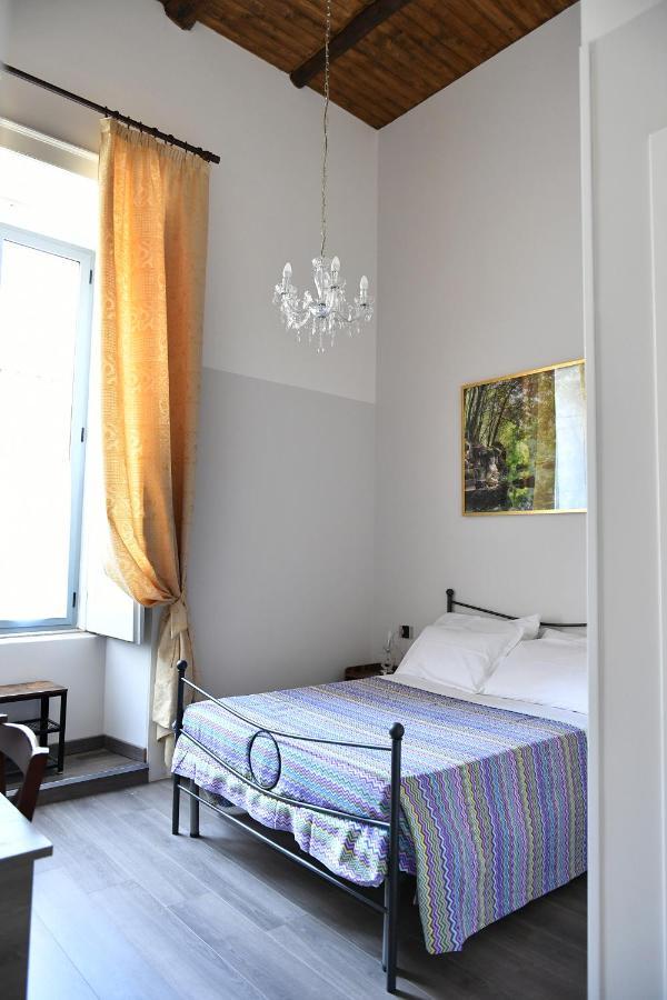 B&B A due passi Caserte Extérieur photo
