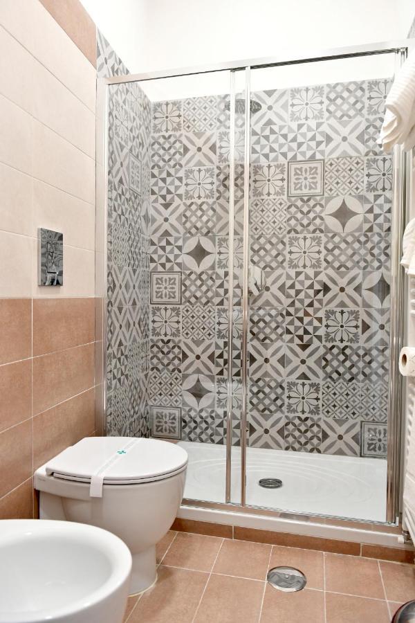 B&B A due passi Caserte Extérieur photo